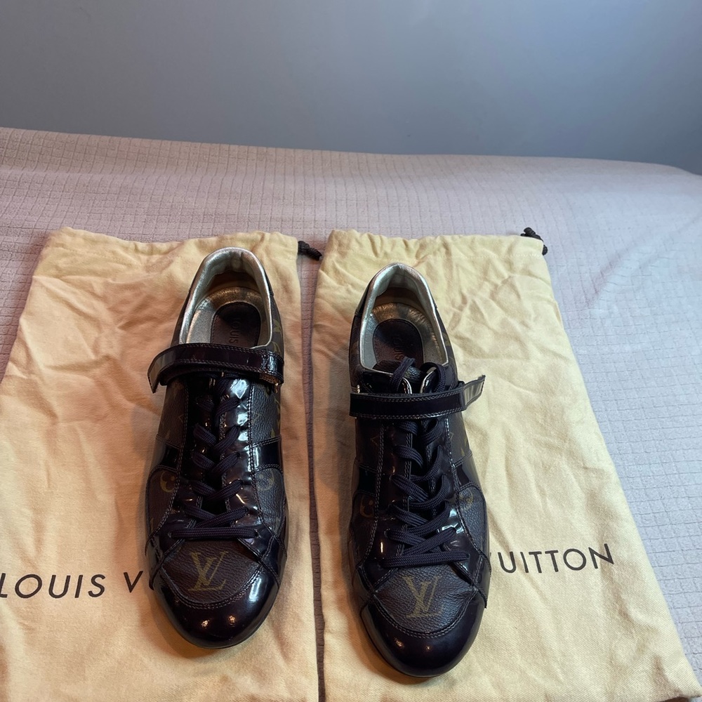 Authentic Louis Vuitton monogram Globe Trotter Brown Sneakers - Picture 2 of 9